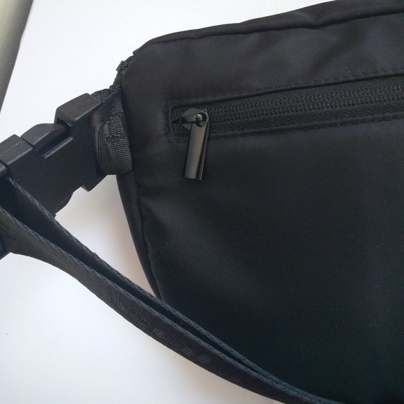 Caboodles Black Crossbody Hip Pack - Picture 7 of 12